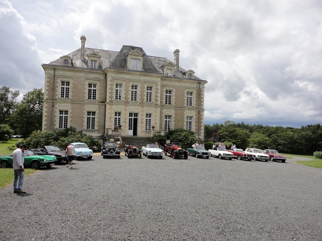 مبيت وإفطار Contigné Chateau De La Haye المظهر الخارجي الصورة
